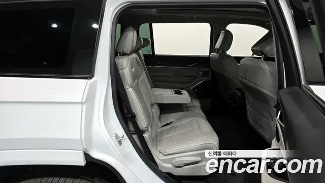 Jeep Grand Cherokee 2021 — Photo 11/20