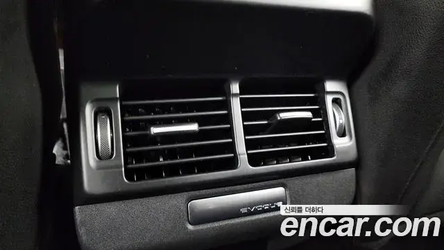 Land Rover Range Rover Evoque 2022 — Photo 19/20