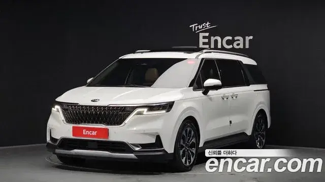 Kia Carnival 2021 — Фото 1/20