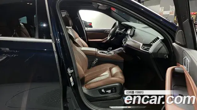 BMW X6 2021 — ფოტო 15/20