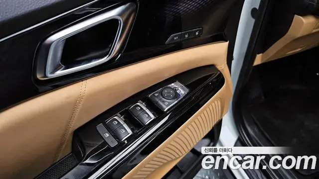Kia Carnival 2021 — Фото 17/20