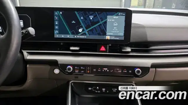 Kia Carnival 2023 — Фото 16/20