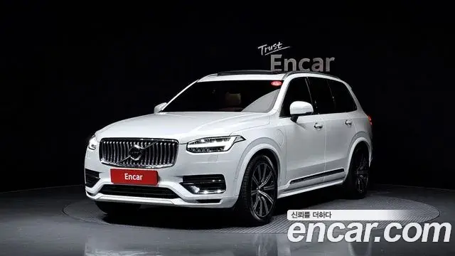 Volvo XC90 2021 — Фото 1/20