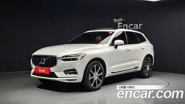 Volvo XC60 2021 — ფოტო 9/20