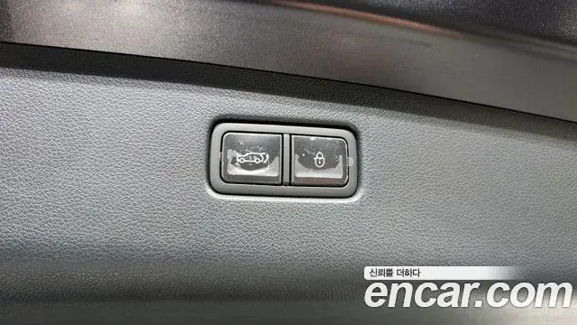 Genesis GV70 2022 — ფოტო 12/20