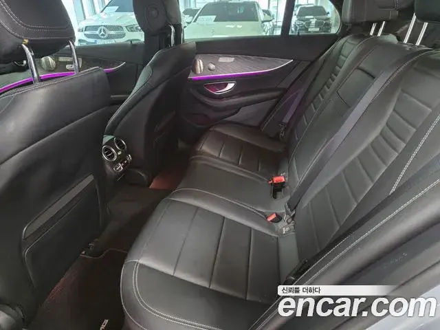 Mercedes-Benz E-Class 2022 — ფოტო 2/17