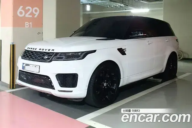Land Rover Range Rover Sport 2021 — ფოტო 15/17