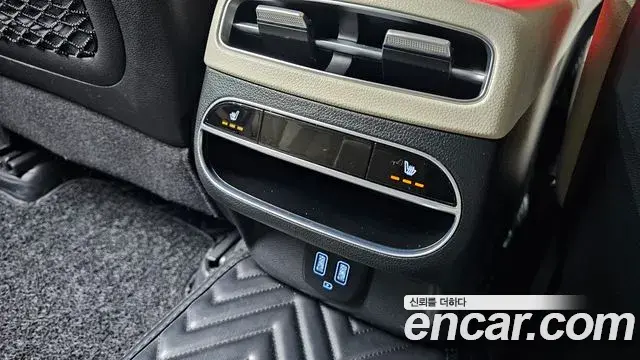 Genesis GV70 2021 — ფოტო 5/20