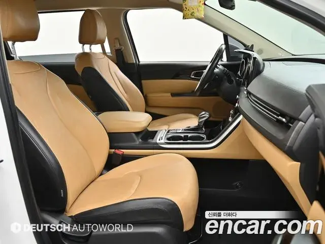 Kia Carnival 2022 — Photo 9/20