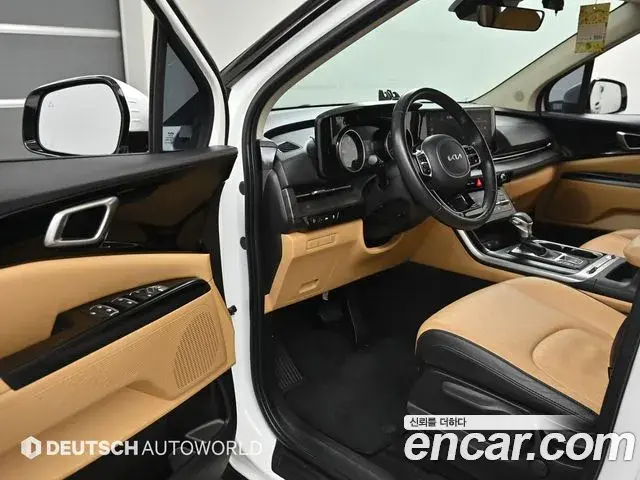 Kia Carnival 2022 — Photo 11/20