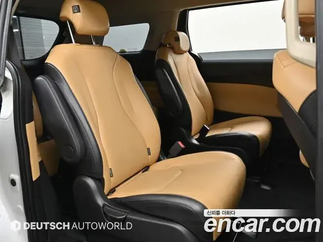 Kia Carnival 2022 — Photo 12/20