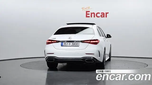 Mercedes-Benz C-Class 2022 — Photo 10/20