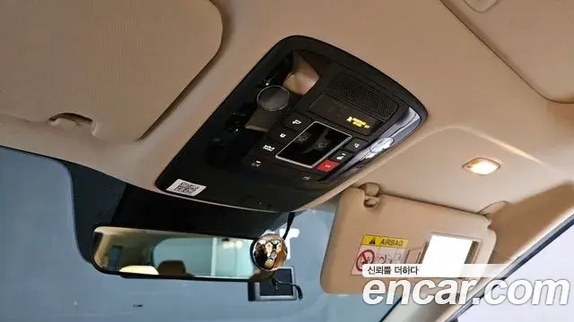 Kia Carnival 2022 — Şəkil 17/20