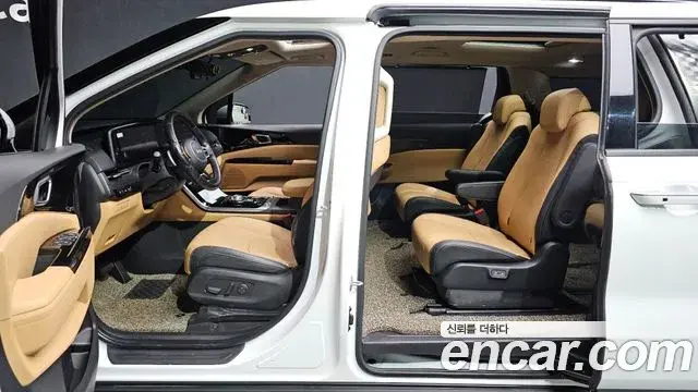 Kia Carnival 2022 — Şəkil 18/20