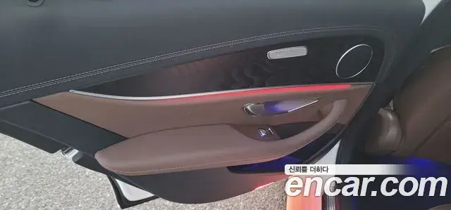 Mercedes-Benz E-Class 2023 — ფოტო 4/20