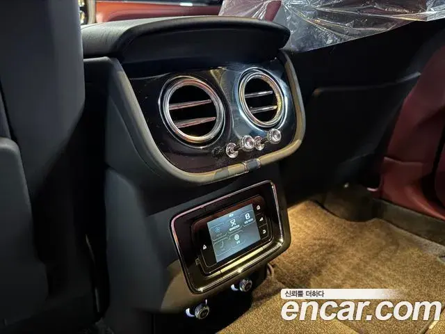 Bentley Bentayga 2020 — Şəkil 10/20