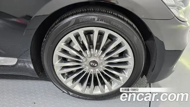 Kia The K9 2018 — Photo 5/20