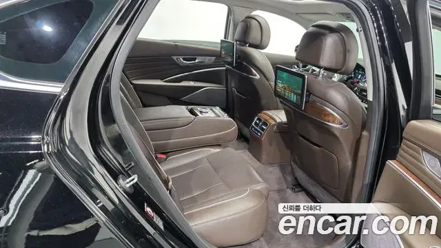 Kia The K9 2018 — Photo 12/20