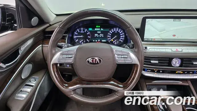 Kia The K9 2018 — Photo 13/20