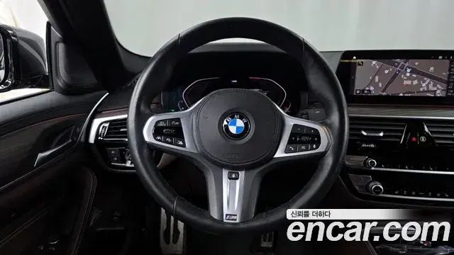 BMW 5 Series 2020 — ფოტო 6/20