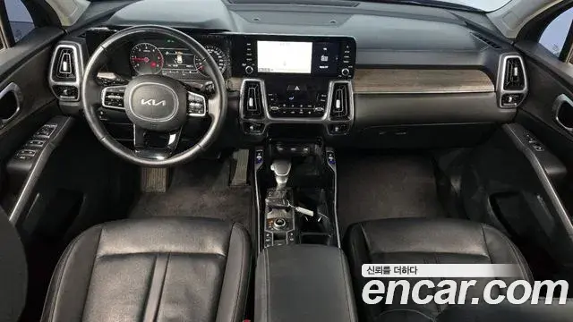Kia Sorento 2023 — Photo 7/20