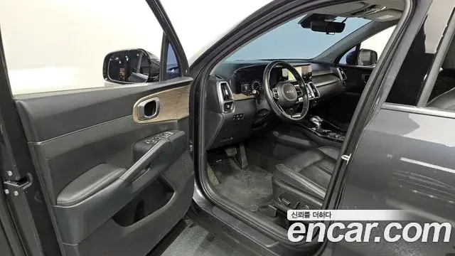 Kia Sorento 2023 — Photo 10/20