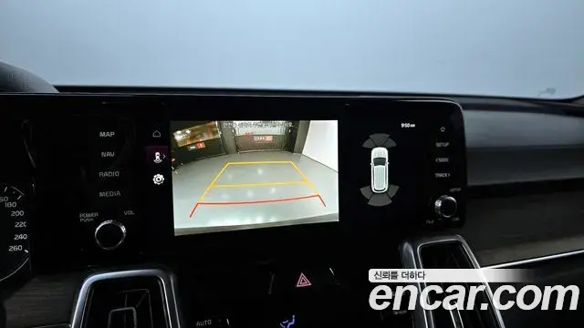 Kia Sorento 2023 — Photo 14/20