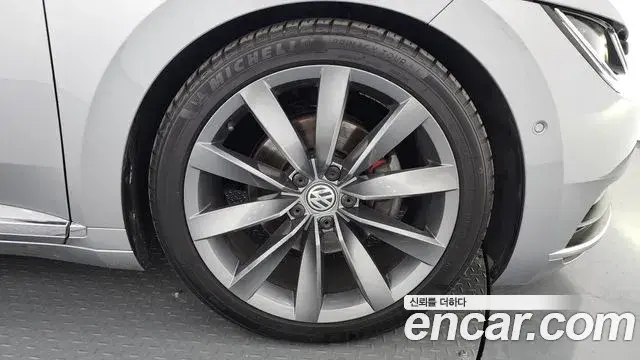 Volkswagen Arteon 2020 — ფოტო 16/20
