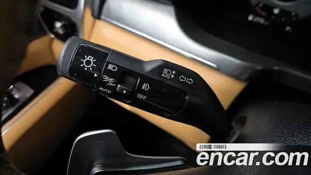 Kia Sorento 2021 — ფოტო 16/20