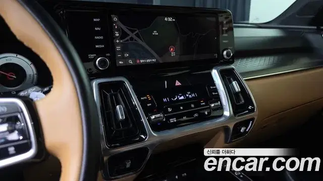 Kia Sorento 2021 — ფოტო 1/20