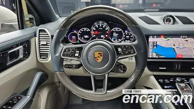 Porsche Cayenne 2021 — Фото 13/20