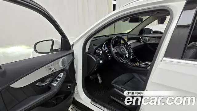 Mercedes-Benz GLC-Class 2019 — Şəkil 7/20