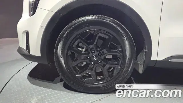 Kia Sorento 2023 — Photo 18/20