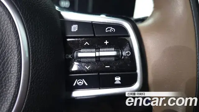 Kia Sorento 2023 — Photo 17/20