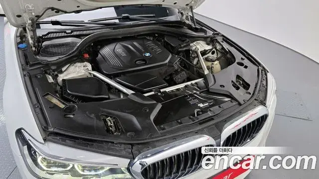 BMW 5 Series 2018 — Photo 3/20
