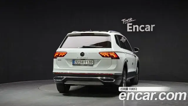Volkswagen Tiguan Allspace 2023 — Фото 4/20