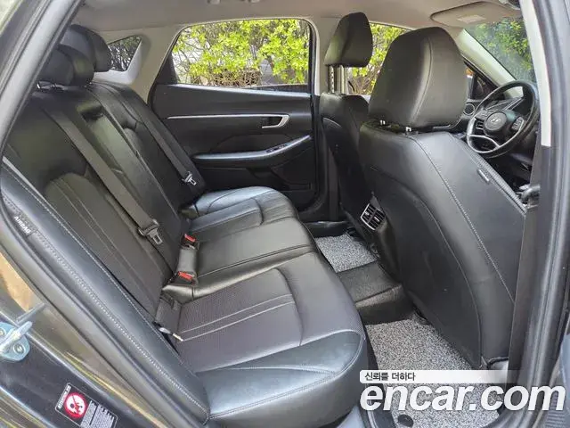 Hyundai Sonata Hybrid 2019 — Photo 7/20