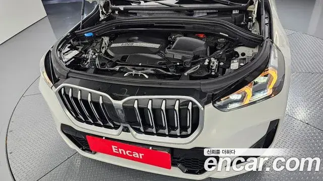 BMW X1 2023 — Şəkil 8/20