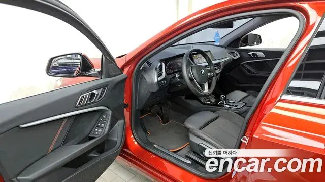 BMW 1 Series 2021 — Photo 17/20