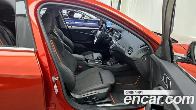 BMW 1 Series 2021 — Photo 10/20