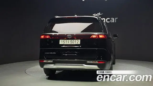 Kia Carnival 2021 — Фото 4/20