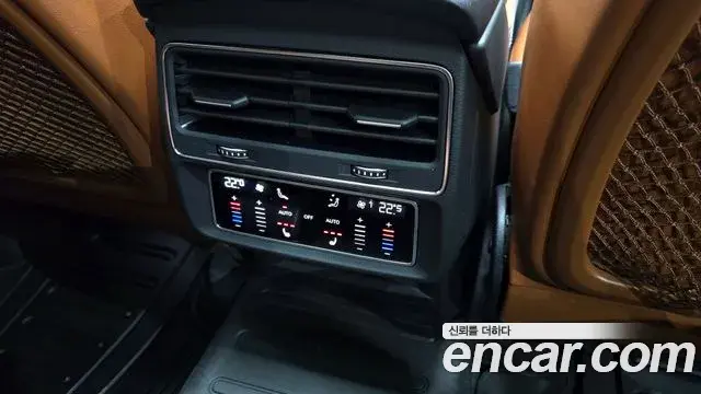 Audi Q7 2025 — ფოტო 16/21