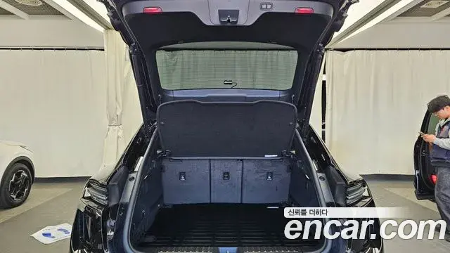 Porsche Macan EV 2025 — Şəkil 15/20