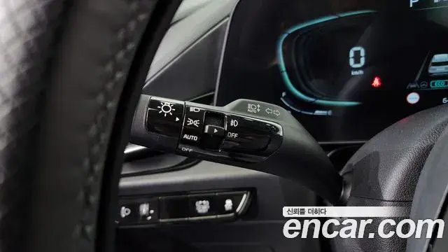 Kia Niro 2022 — Фото 15/20