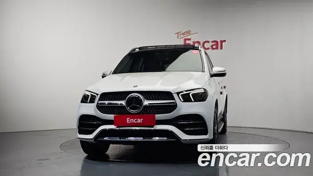 Mercedes-Benz GLE-Class 2020 — ფოტო 4/20