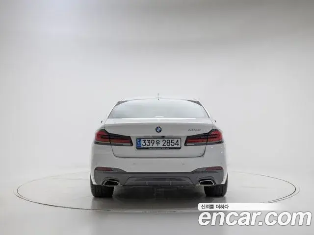 BMW 5 Series 2021 — Şəkil 10/20