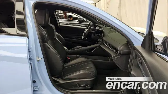 Hyundai The New Avante Hybrid 2021 — ფოტო 9/20