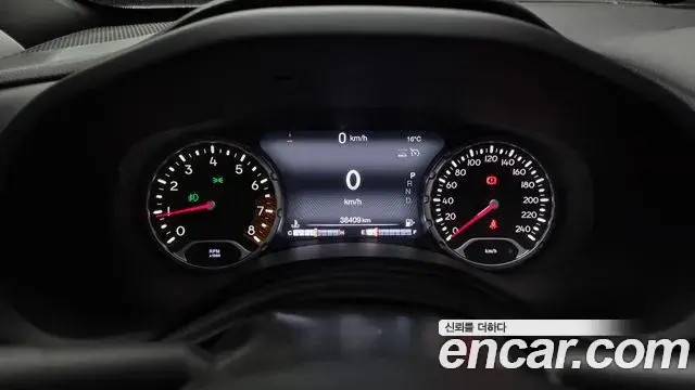Jeep Renegade 2019 — Photo 7/20