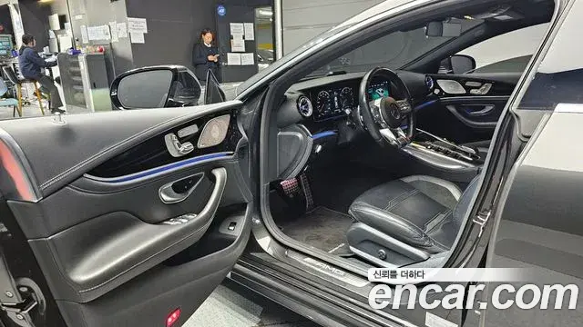 Mercedes-Benz AMG GT 2021 — Фото 11/20