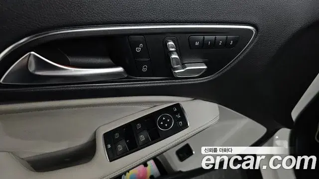 Mercedes-Benz GLA-Class 2019 — ფოტო 32/33